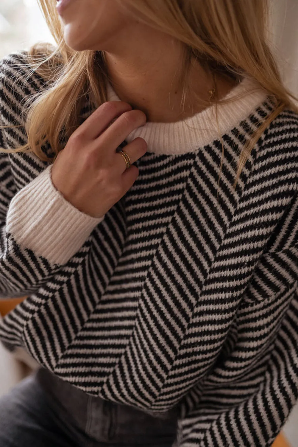 Black Contrast Edge Crew Neck Drop Shoulder Sweater