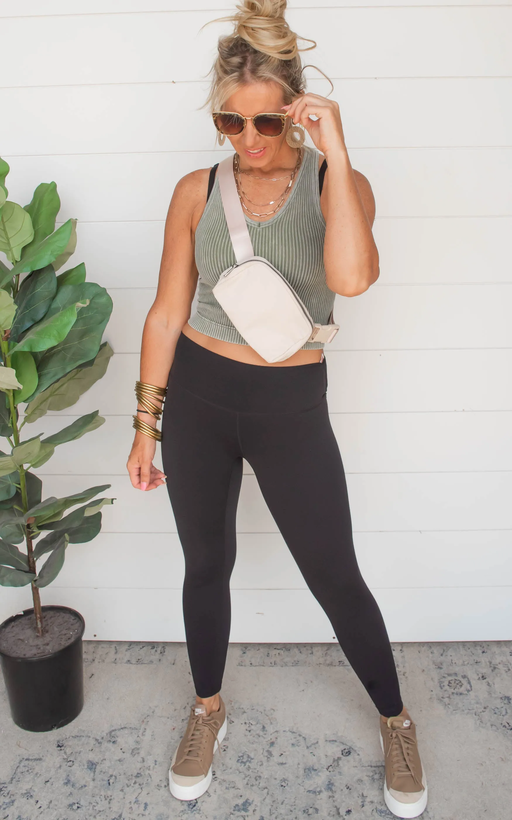 BRONZE - Manhattan Ultra Form Fit Leggings | MONO B