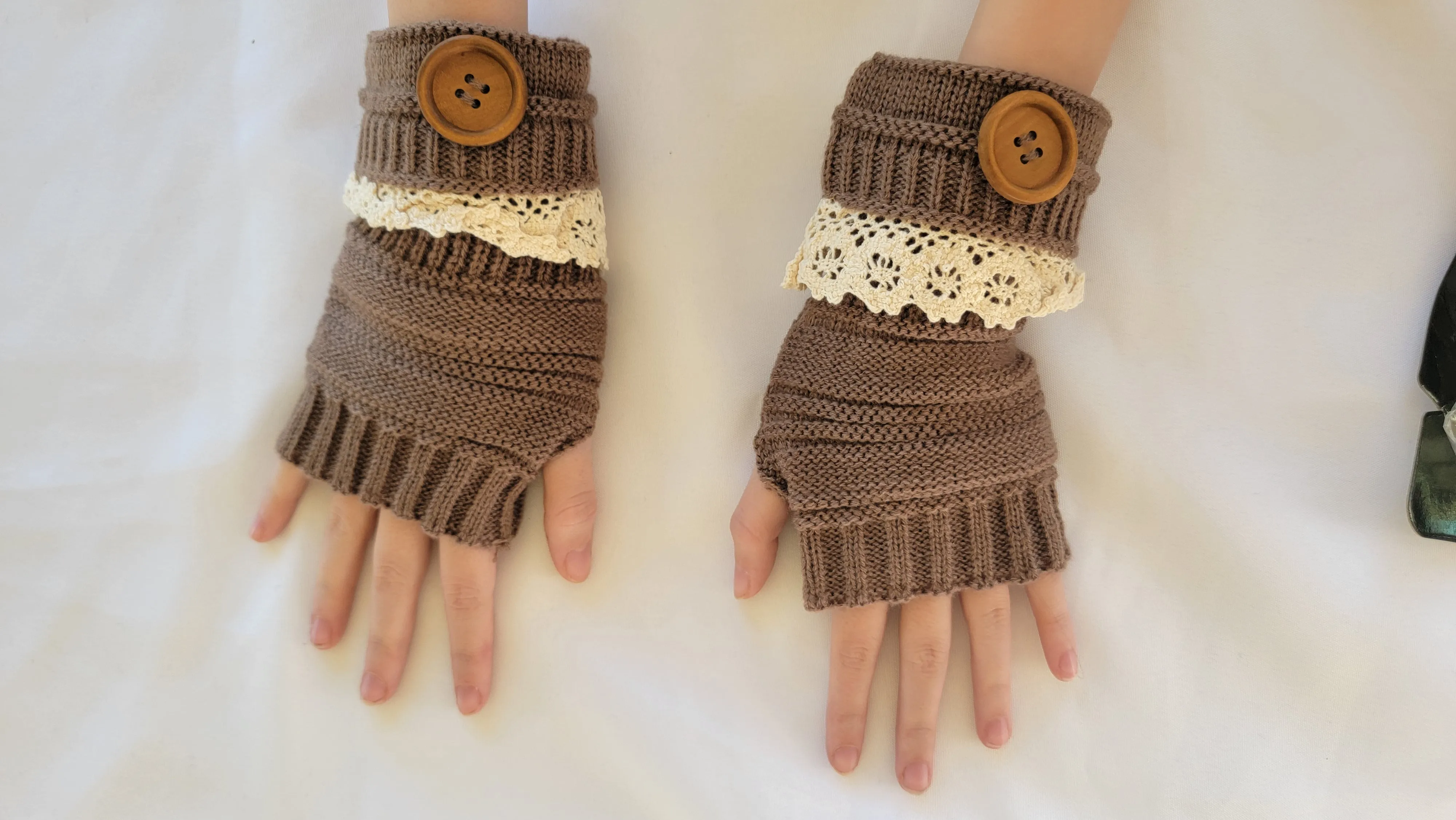 Womens Arm Warmers & Fingerless Gloves-Brown
